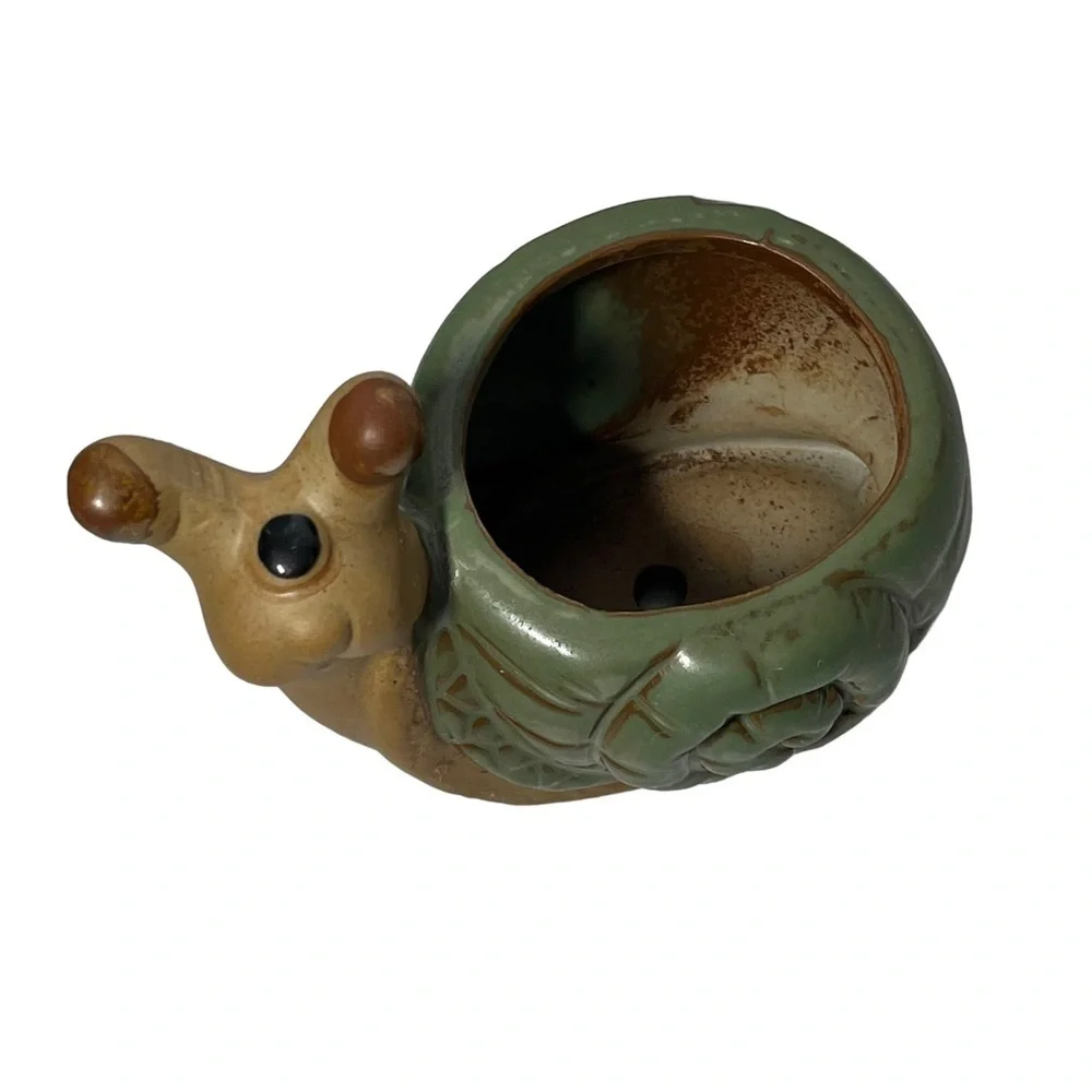 Terracotta Snail‎ Planter Pot for Succulent or Small Plants or Catchall for Desk